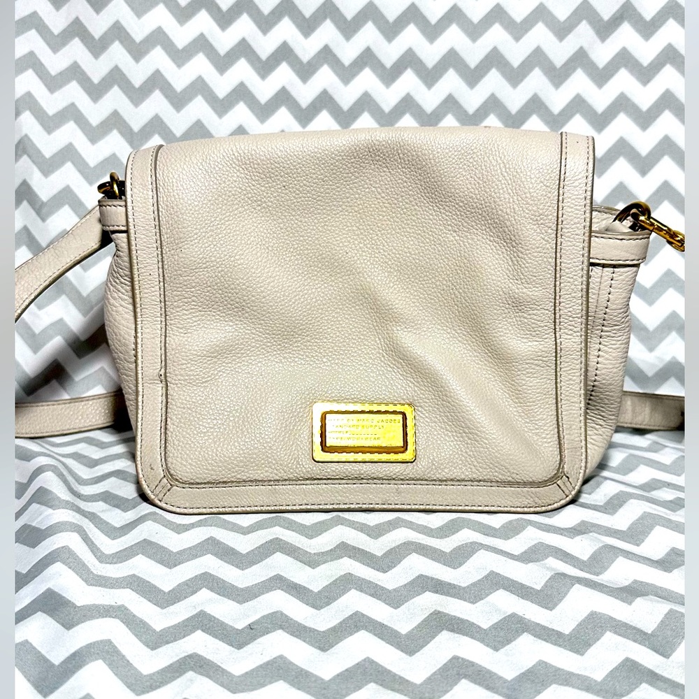 Marc Jacobs cream shoulder bag